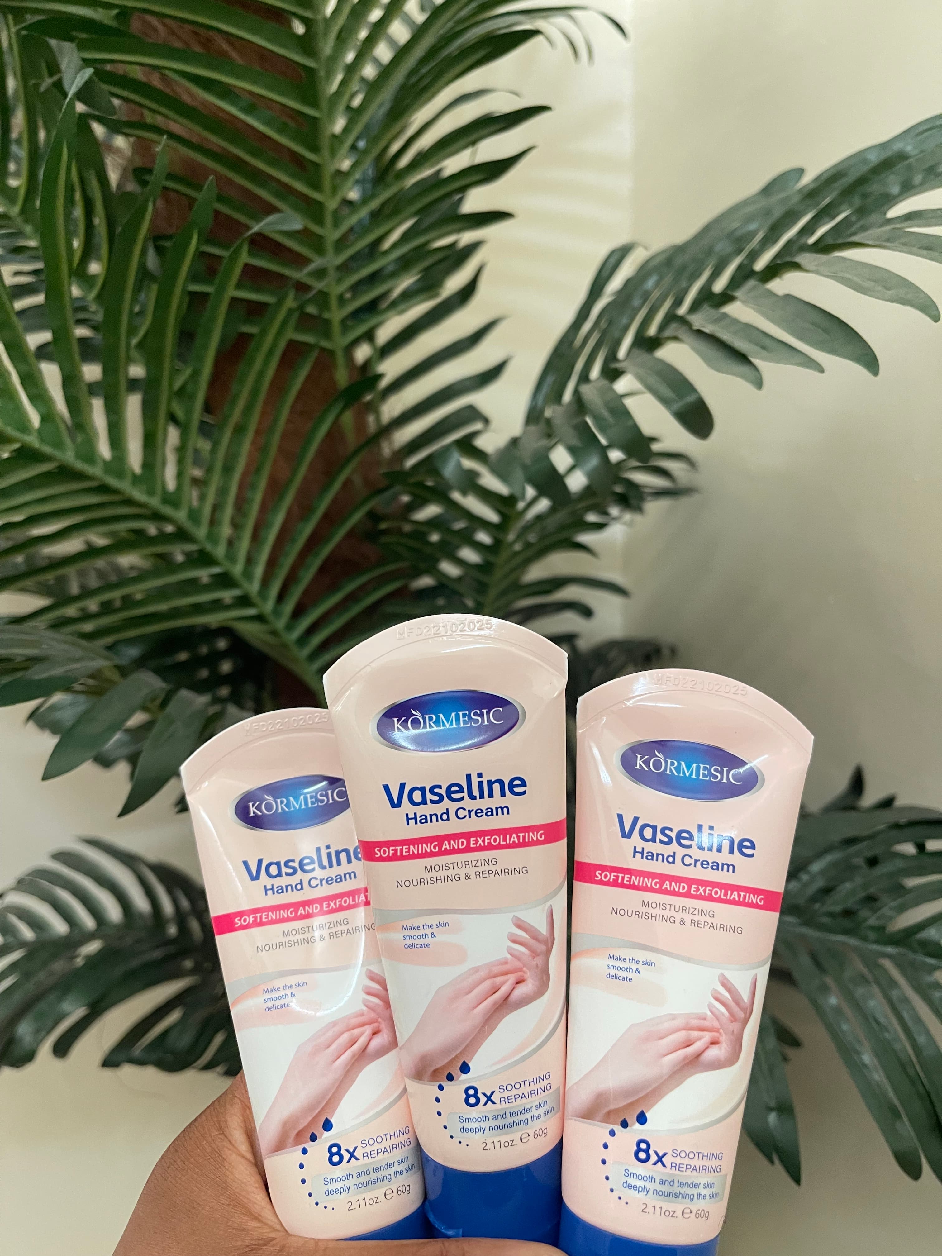 Vaseline Handcream — image 1